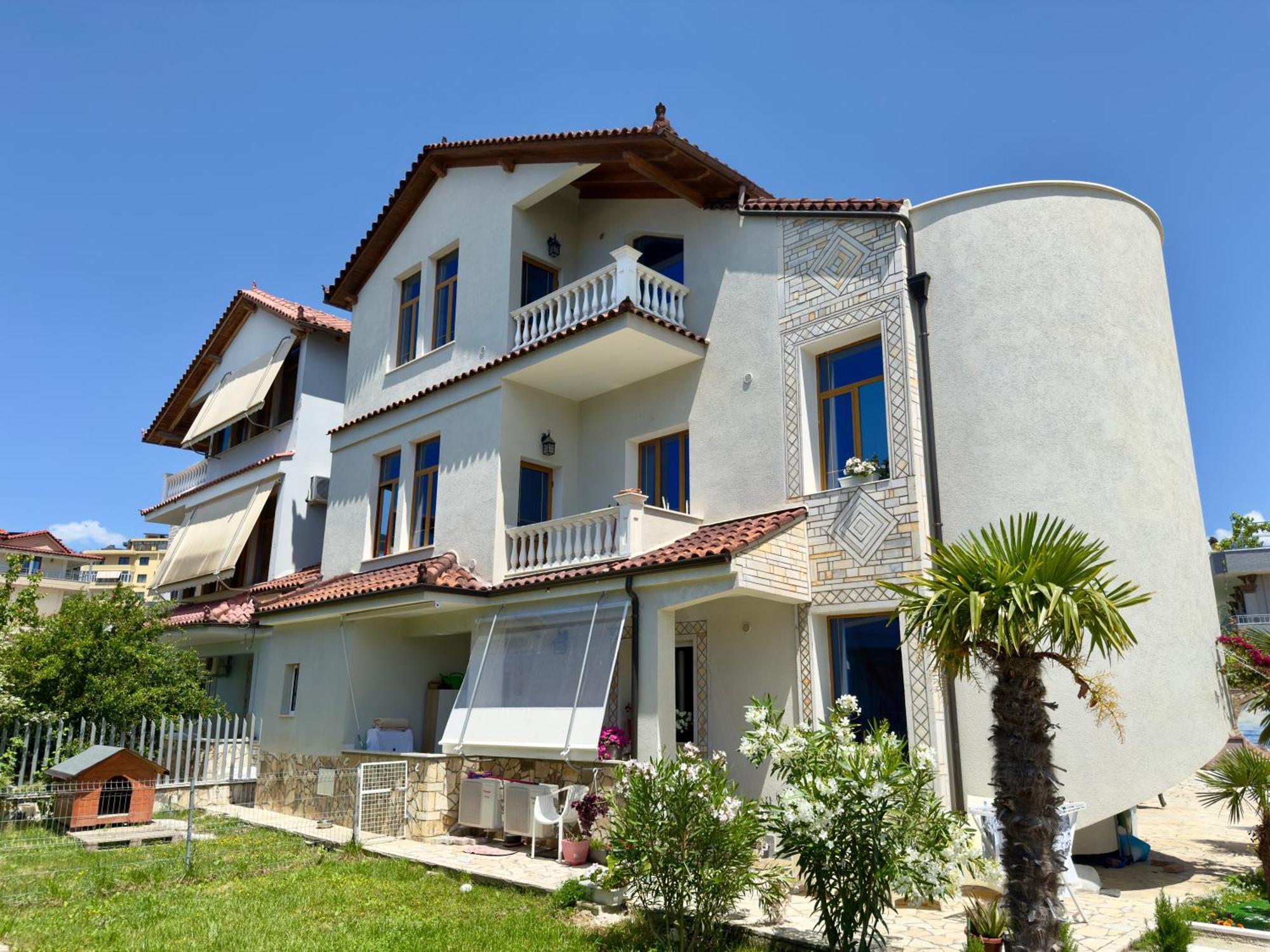Villa Ida Apartments Vlore Bagian luar foto